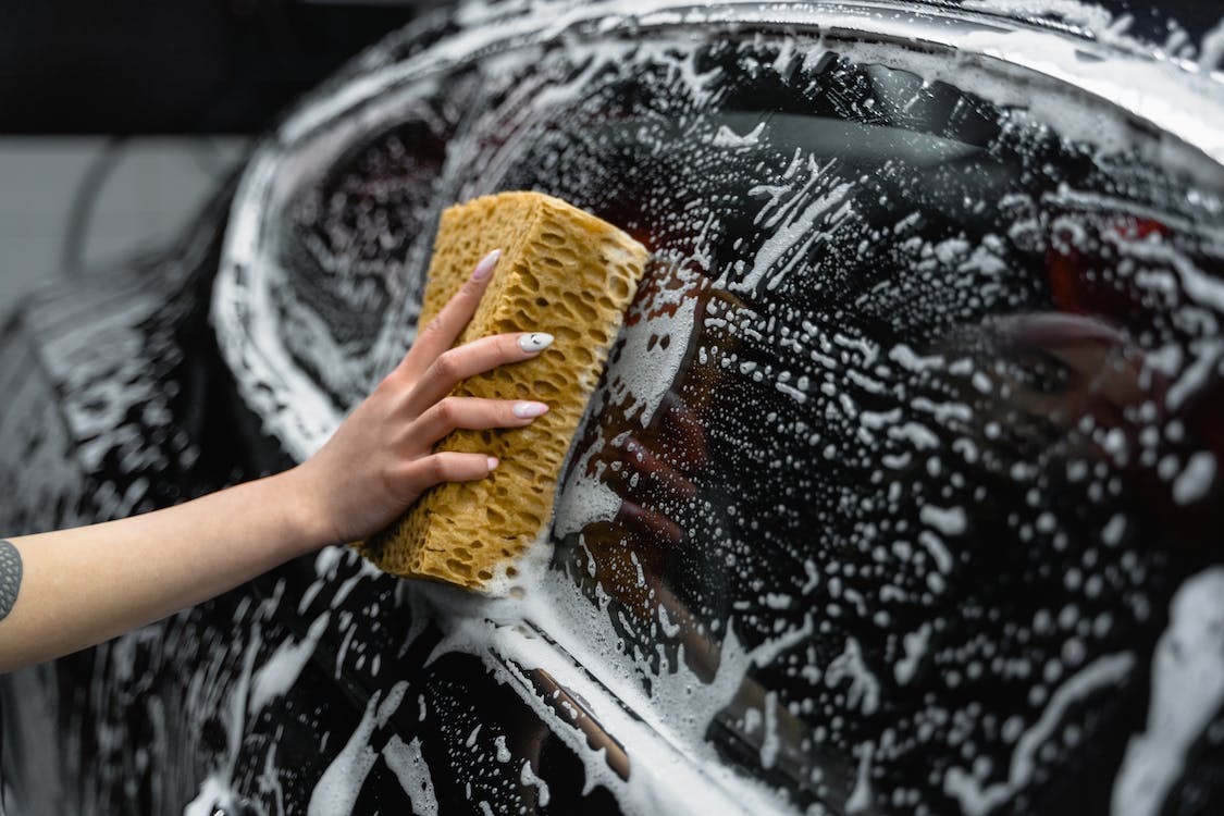 car wash with sponge