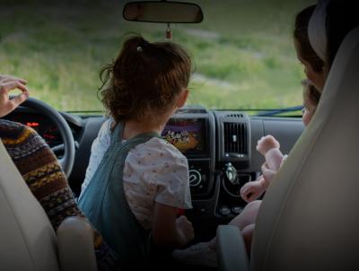 easy trips with kids with carplay